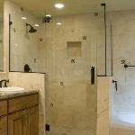 CUSTOM SHOWER WITH GLASS ENCLOSER